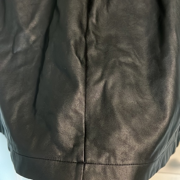 Babaton faux leather skirt, Elastic waist xs - Picture 5 of 5